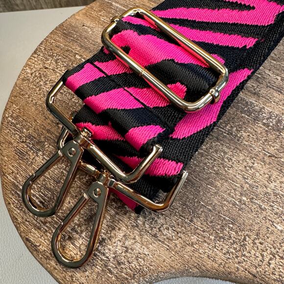 Wide Animal Print Hot Pink Purse Strap Adjustable Crossbody Guitar Strap NEW - Picture 3 of 4